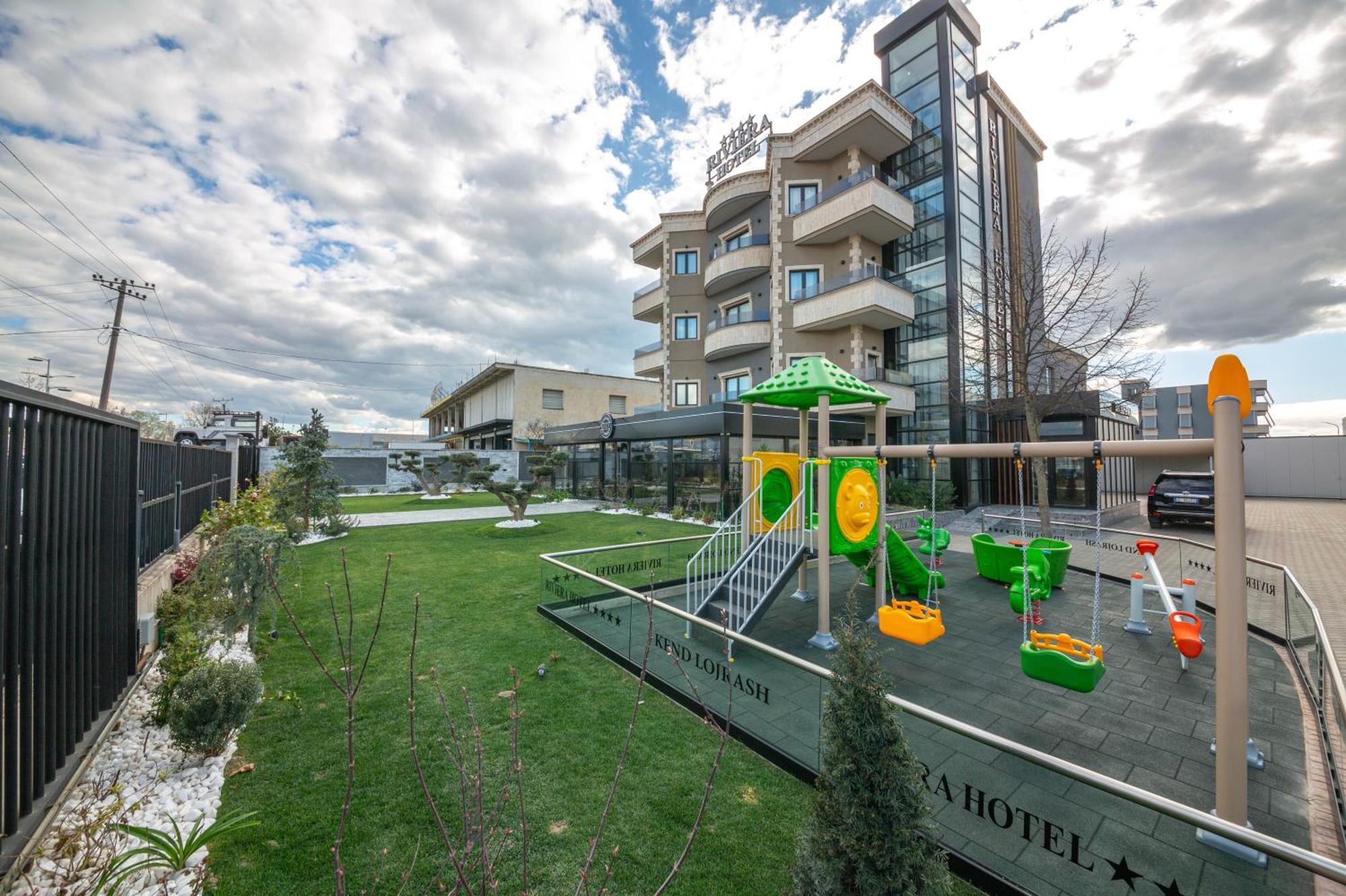 Hotel Riviera Kamez Exterior photo